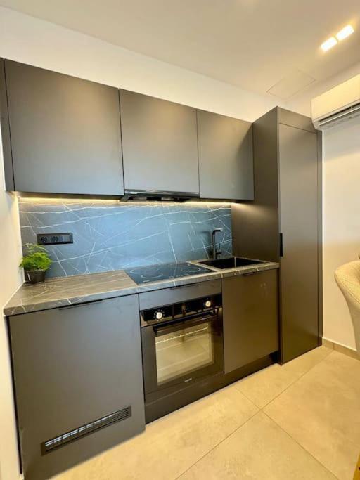 Bluemotion - Cityview Pireu Exterior foto